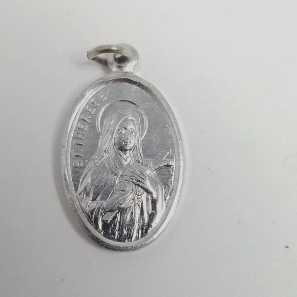 Vintage St. Therese Oval Religious Pendant, Silver Tone Charm, Estate - Picture 2 of 5